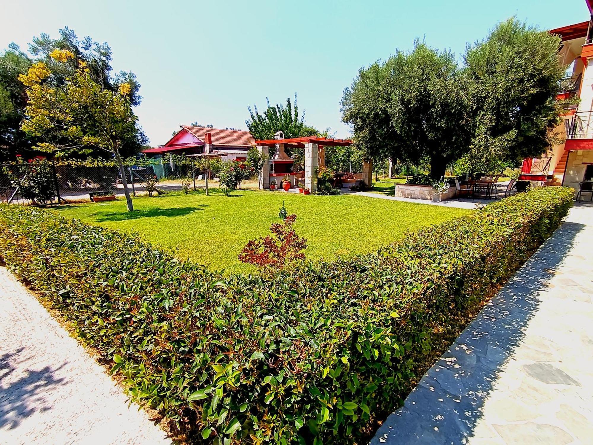 Giorgos Apartments Skala Fourkas Exterior photo